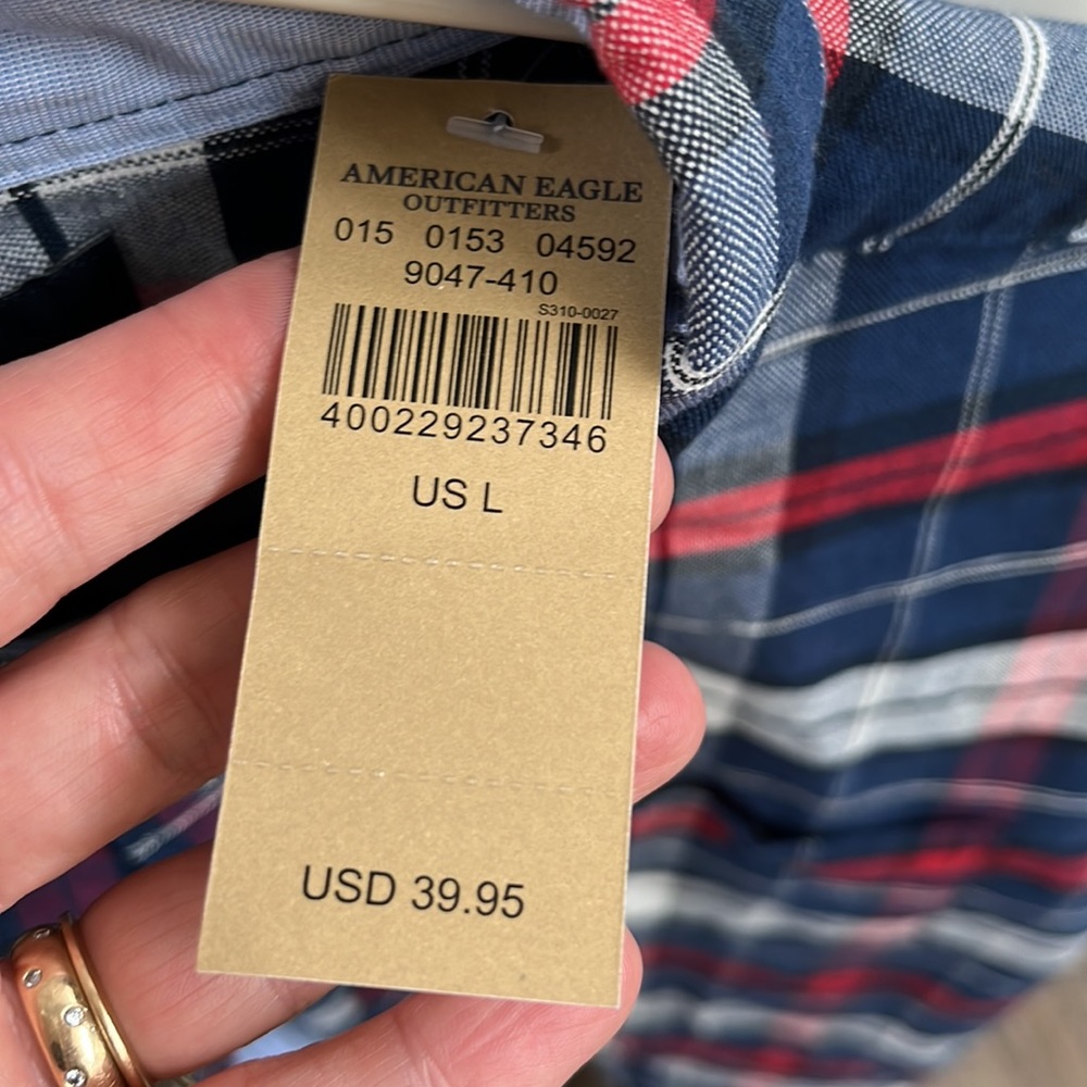 Mens AE button down - Picture 3 of 3